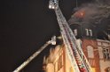 Feuer 3 Dachstuhlbrand Koeln Muelheim Gluecksburgstr P086